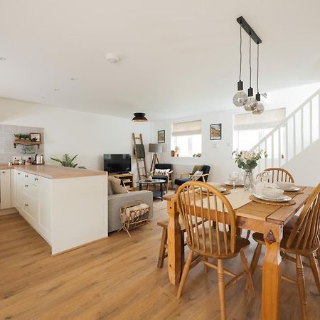 Eagle Cottage - Charming Cotswolds Getaway, Dog Friendly 윅리싱톤 외부 사진