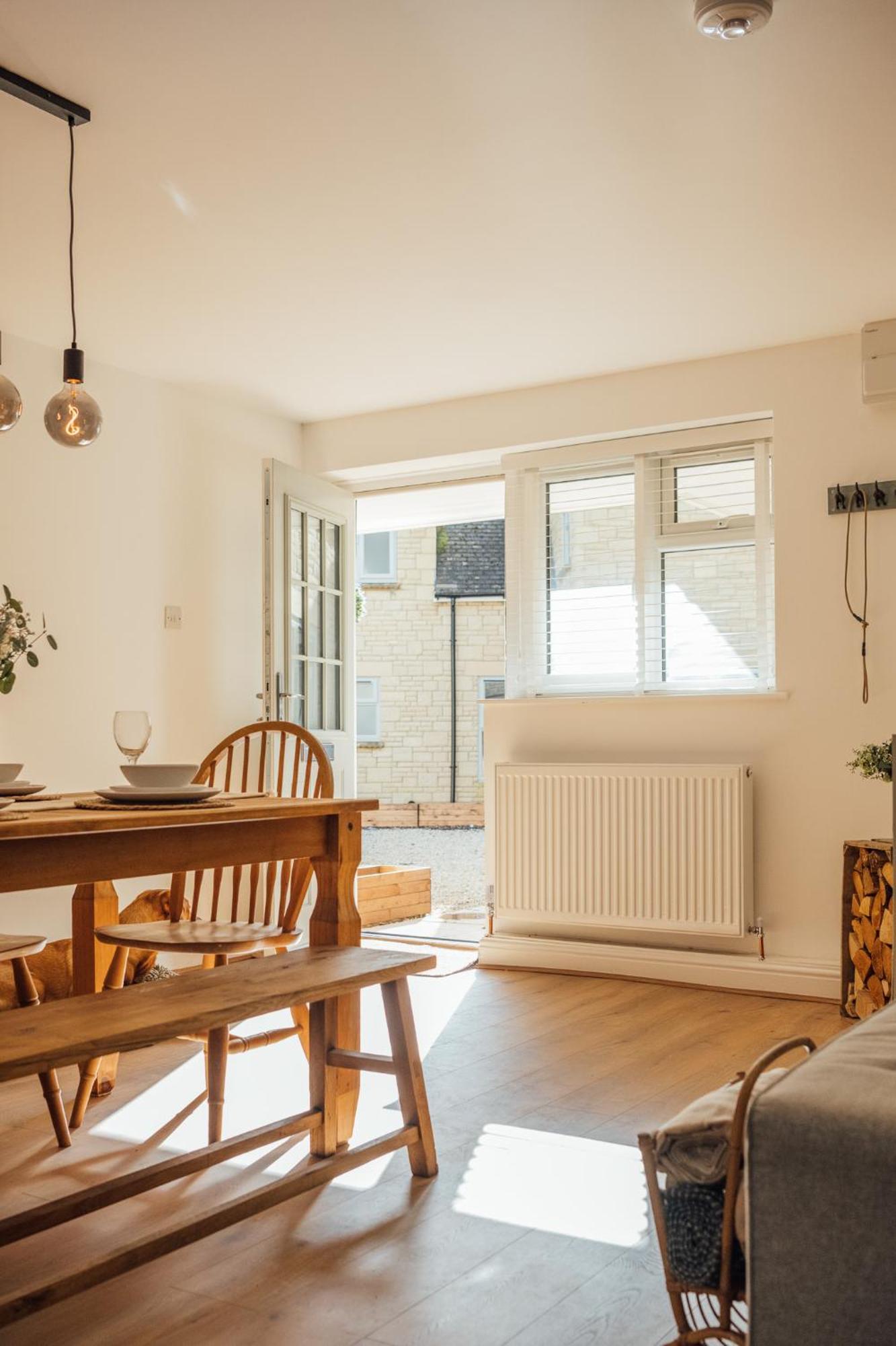 Eagle Cottage - Charming Cotswolds Getaway, Dog Friendly 윅리싱톤 외부 사진