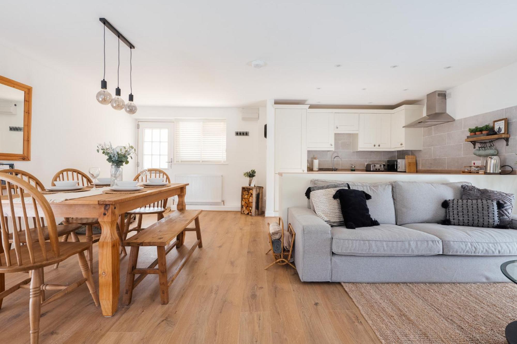 Eagle Cottage - Charming Cotswolds Getaway, Dog Friendly 윅리싱톤 외부 사진